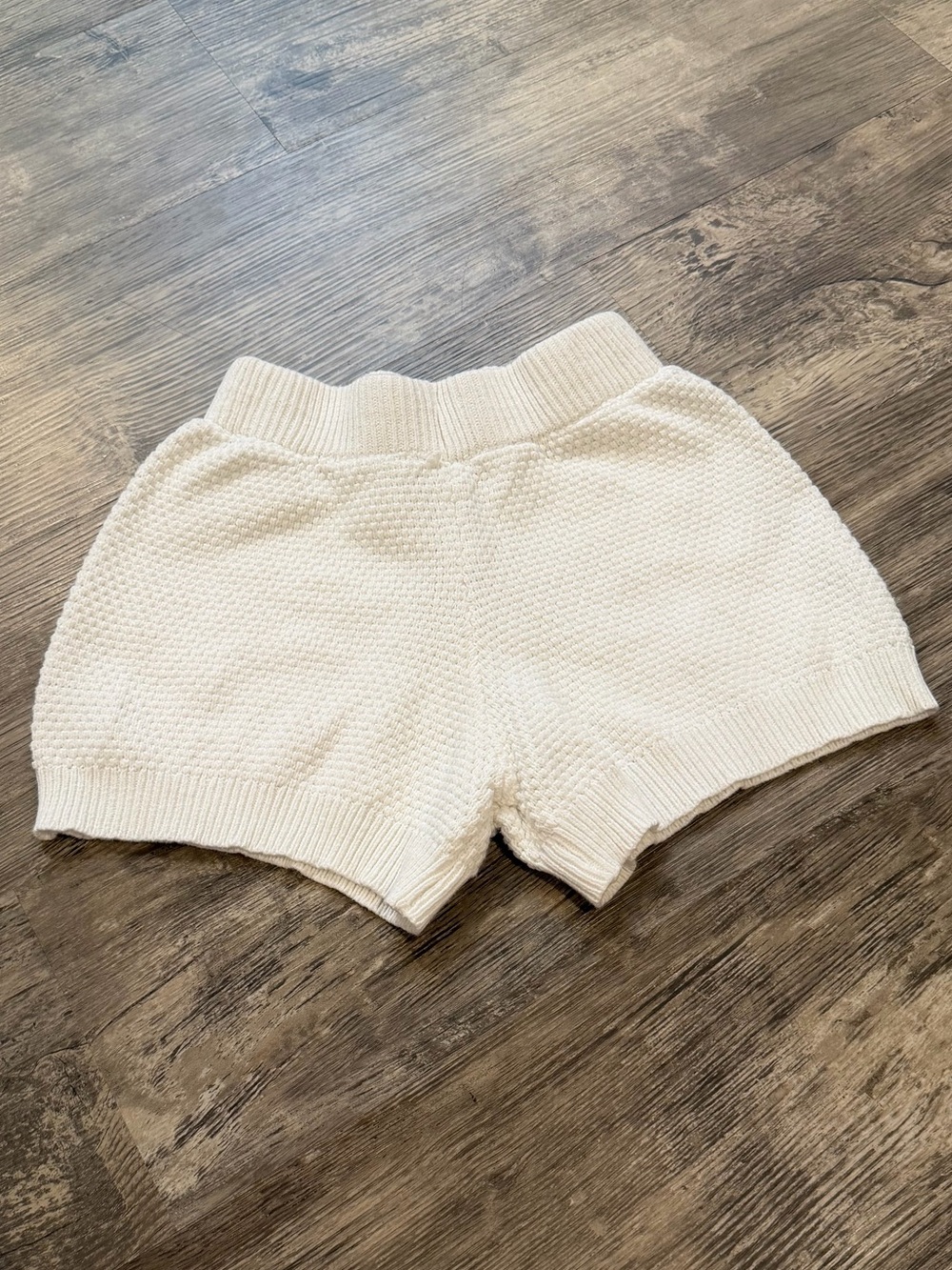 EUC Sincerely Jules Cream Knit Shorts